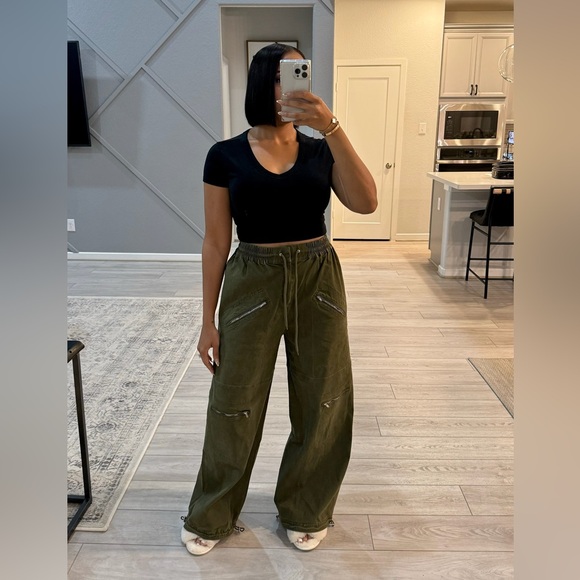 AKIRA Pants - CALM DAY FLEX JOGGER IN OLIVE